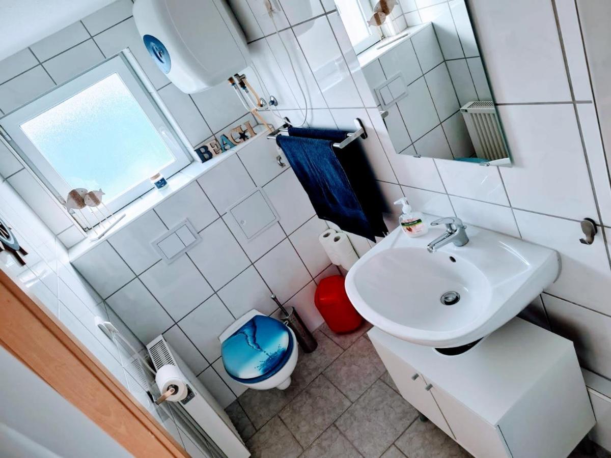 FeWo Kombüse - ruhig gelegen und mit großem Garten, nah am Achterwasser Krummin Exterior foto