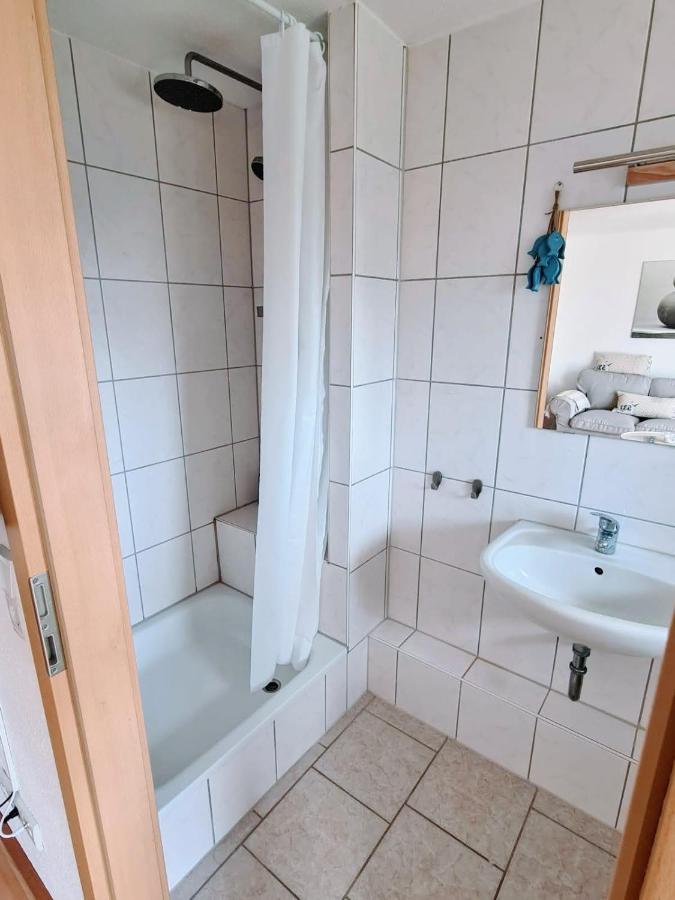 FeWo Kombüse - ruhig gelegen und mit großem Garten, nah am Achterwasser Krummin Exterior foto